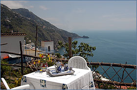 amalfi coast: villa for rent in praiano
