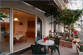 amalfi coast: villa for rent in praiano